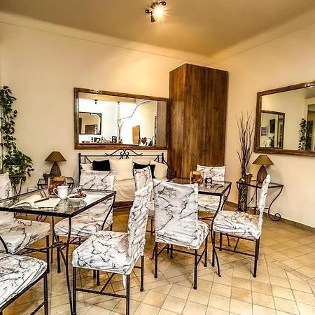 Central 9 Rooms Ермополи Екстериор снимка