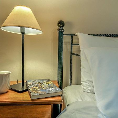 Central 9 Rooms Ермополи Екстериор снимка