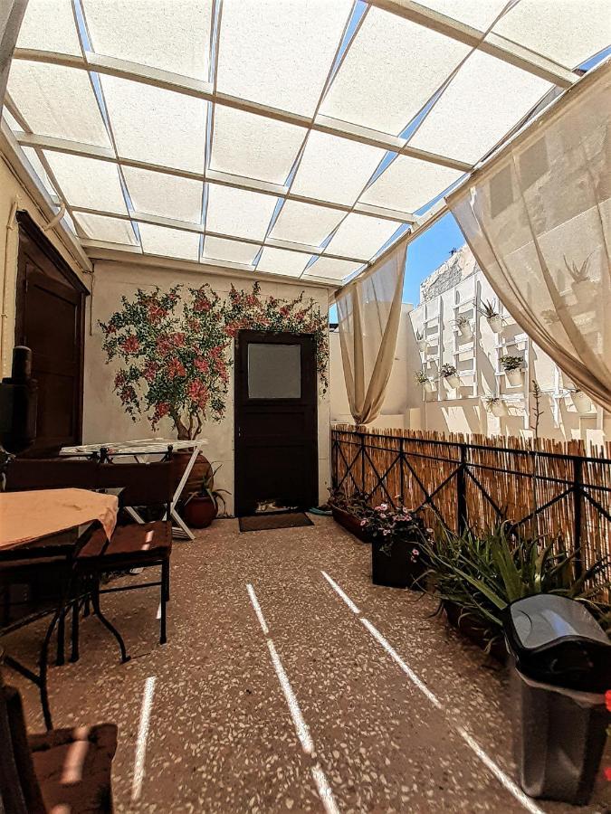 Central 9 Rooms Ермополи Екстериор снимка