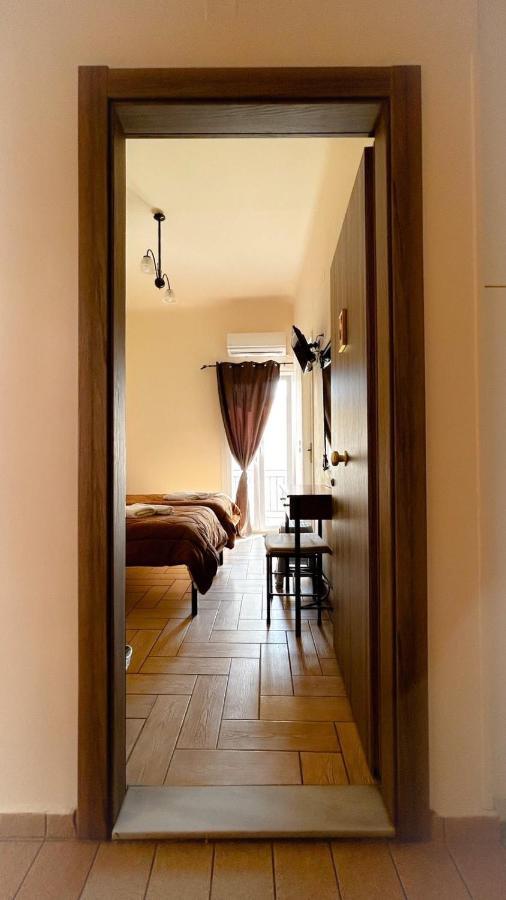 Central 9 Rooms Ермополи Екстериор снимка