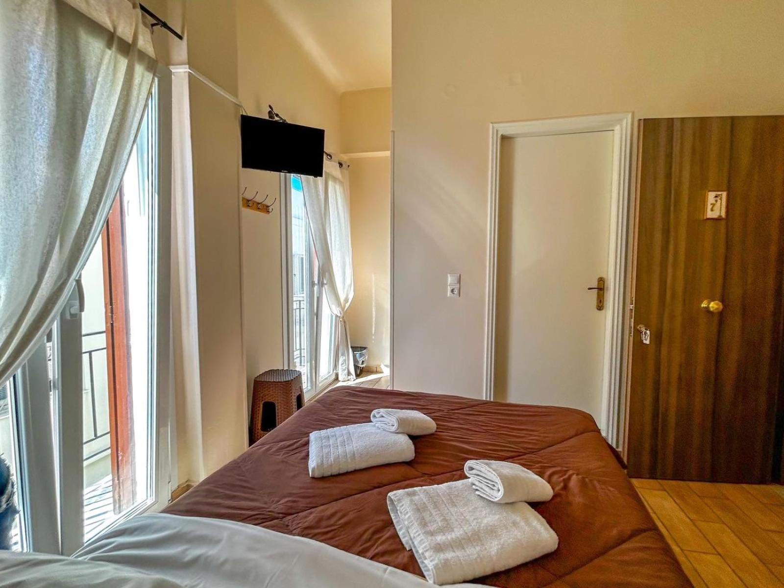 Central 9 Rooms Ермополи Стая снимка
